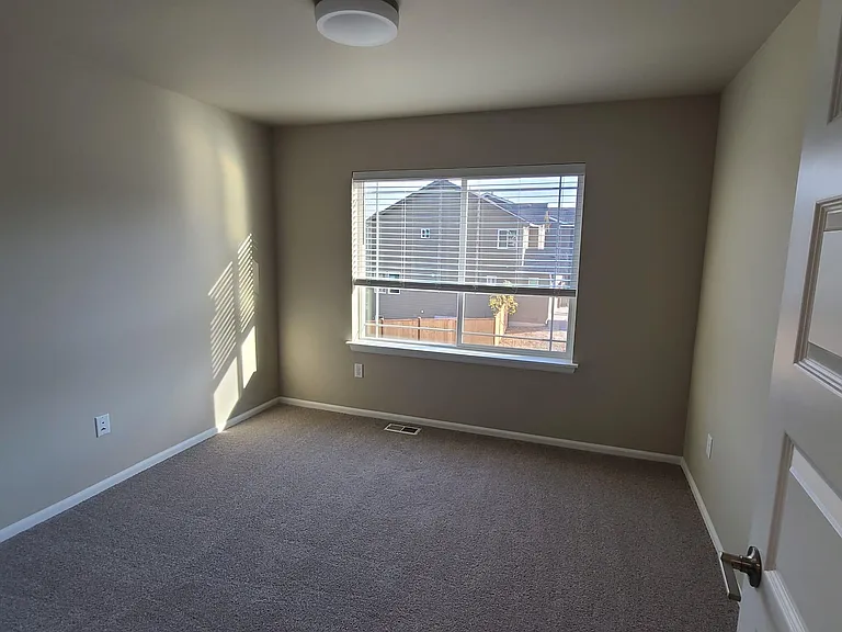 4th bedroom
