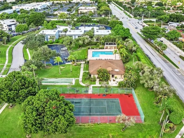 9652 W McNab Rd #104, Tamarac, FL 33321