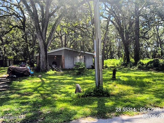 5th image of 8378 Hillcrest Dr