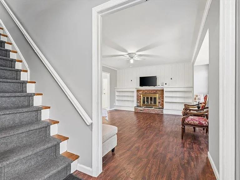 11 Glenwood Rd — Photo 3