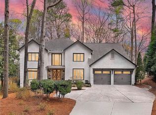 2270 Roxburgh Dr, Roswell, GA 30076