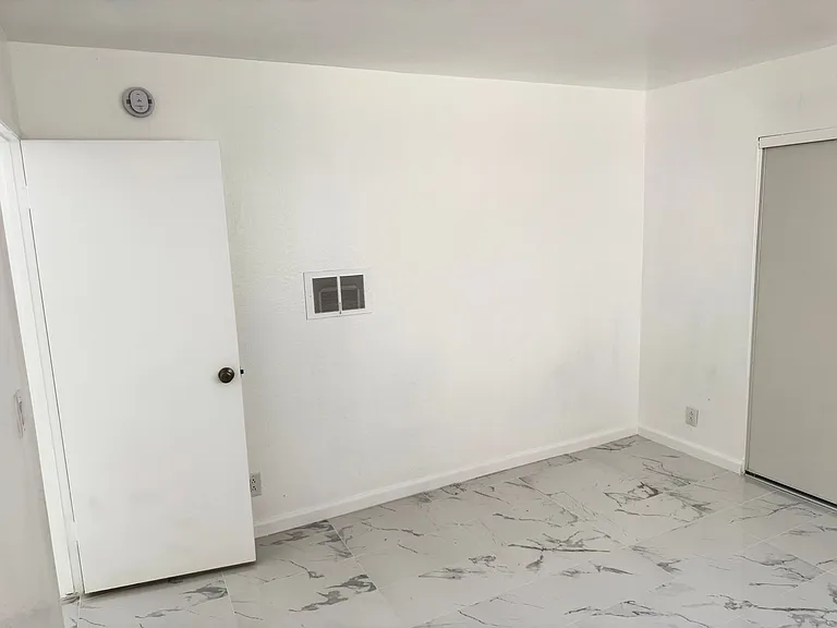 21744 Septo St — Photo 15