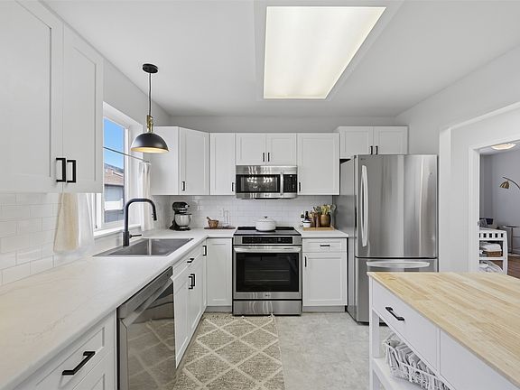 4th image of 1285 14th St #19