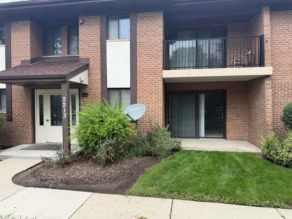 2213 Wharf Dr APT 401, Woodridge, IL 60517