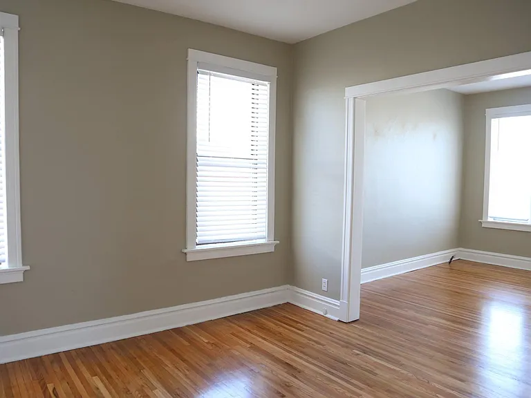 5210 Bancroft Ave #2W — Photo 18