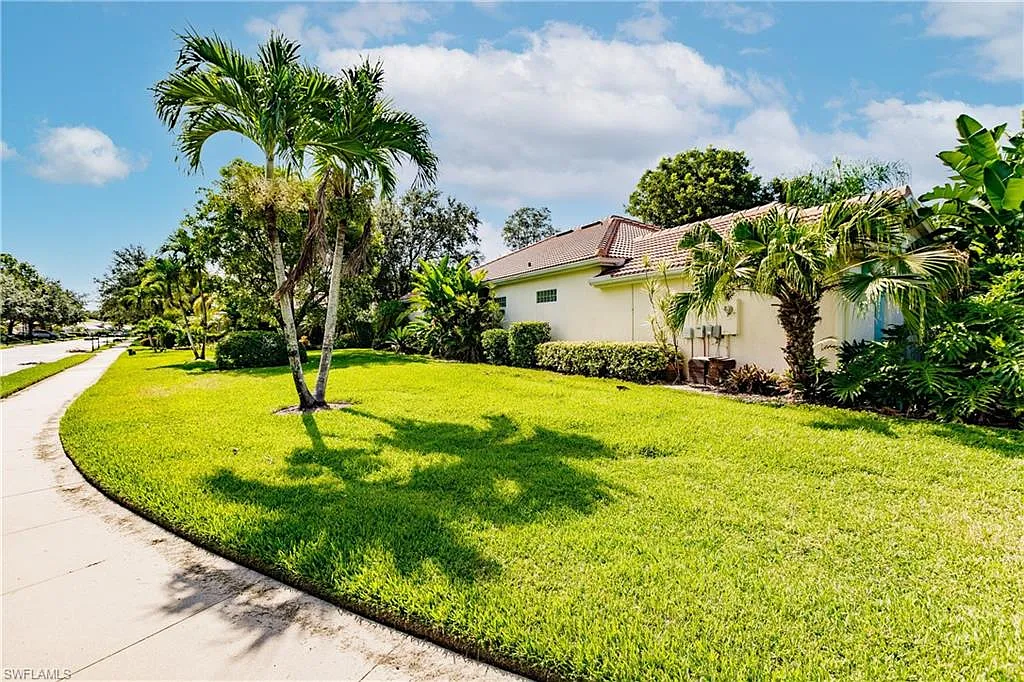 3 bed, 2.0 bath, 1900 sqft, $3,250 — Photo 3