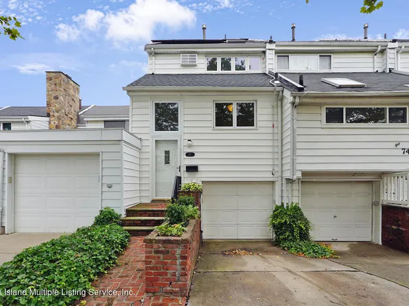 76 Dover Grn, Staten Island, NY 10312