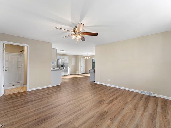 2nd image of 594 Keys Dr