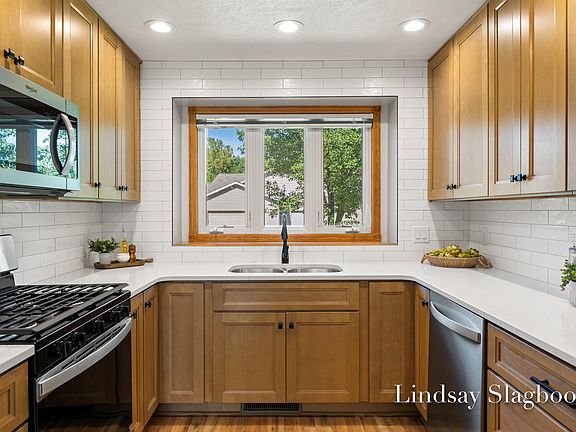 2nd image of 2640 Rolling Ridge Ln NW