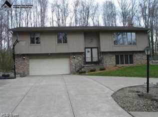 20025 Albion Rd, Strongsville, OH 44149