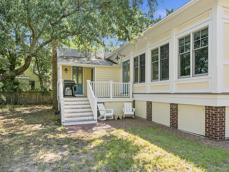 2424 Middle St — Photo 58