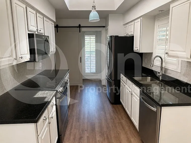 225 Pinyon Ln — Photo 7