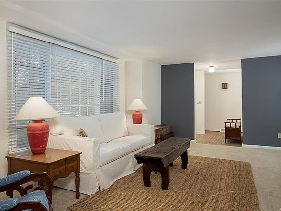 5th image of 558 Center St