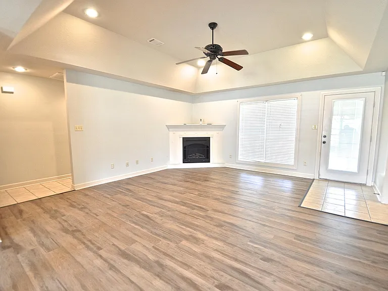 3617 Lexee Dr — Photo 10