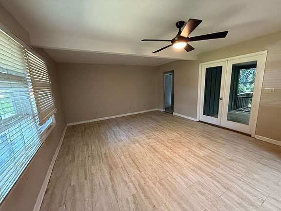 3rd image of 36 Beechwood Dr