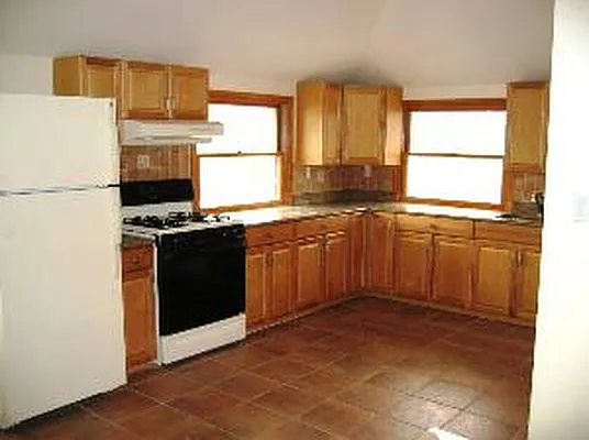 Rented by Corcoran | media 25