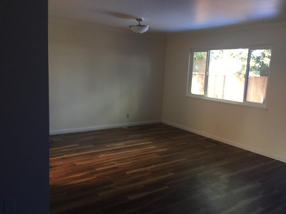 2nd image of 257 Orchard Ave #257