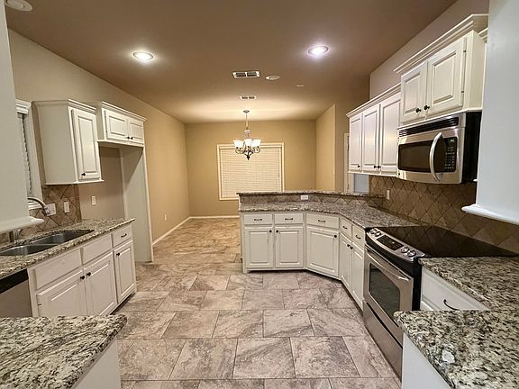 3rd image of 835 Avenue S