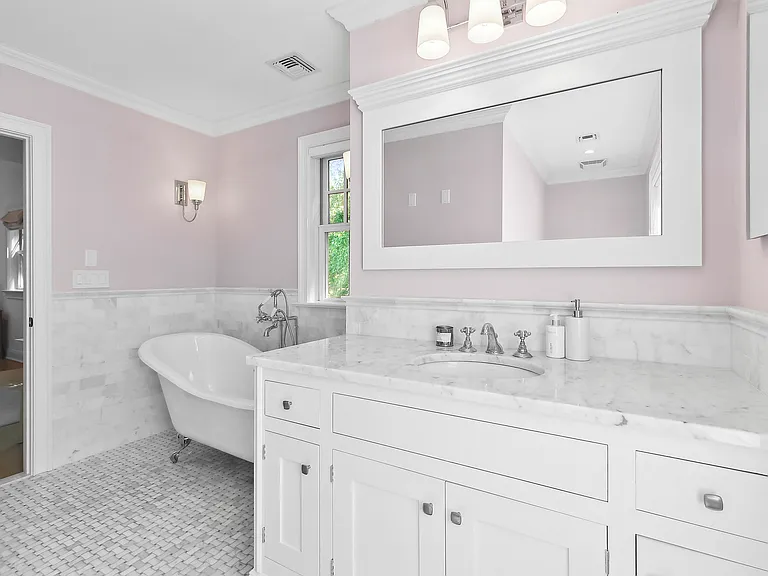 49 Pelletreau St — Photo 15