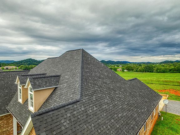 5th image of 125 Clarksdale Cir
