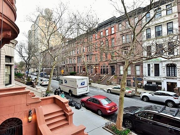 2nd image of 47 W 88th St APT 2A
