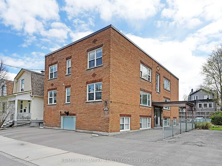 310 Byron Ave #3 — Photo 3