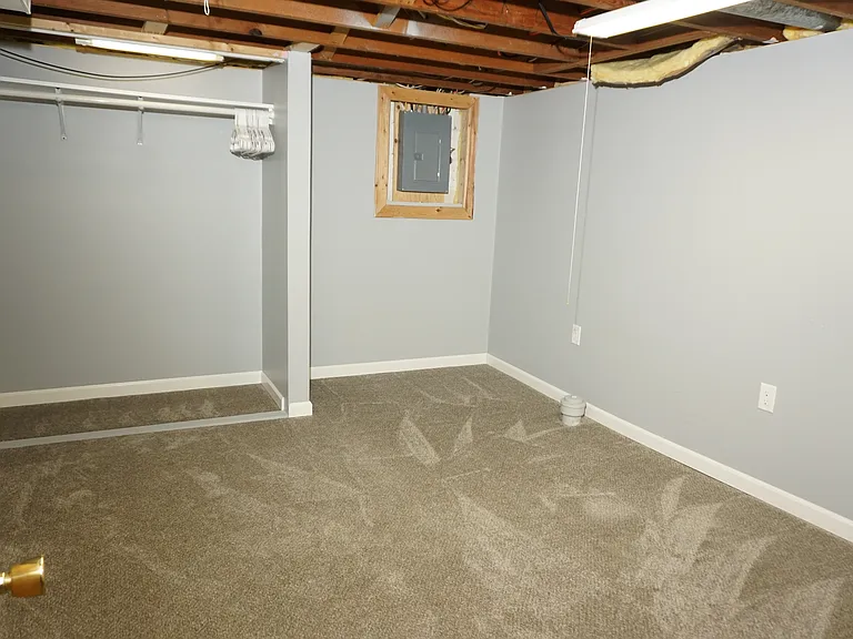 1501 E Pauline St — Photo 15