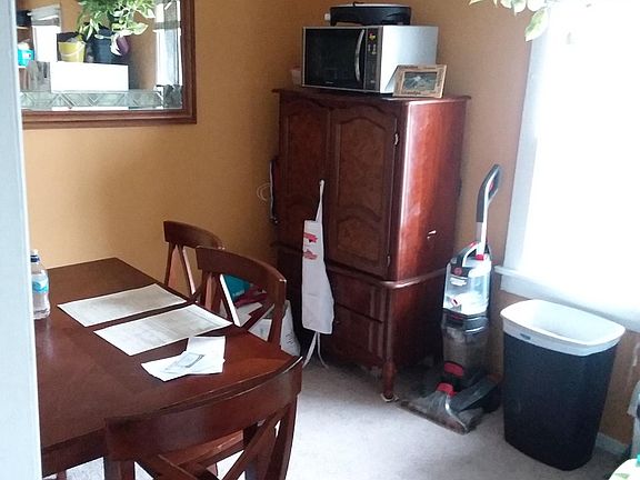 5th image of 4444 Main St APT 3