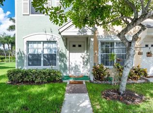 19 Whitehead Cir, Fort Lauderdale, FL 33326