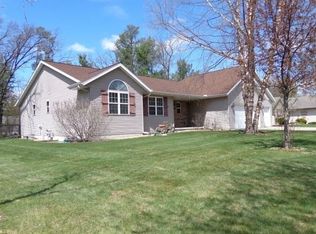 3016 Lampman Dr, Stevens Point, WI 54481