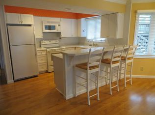 9766 S Harbour Pointe Dr, Bloomington, IN
