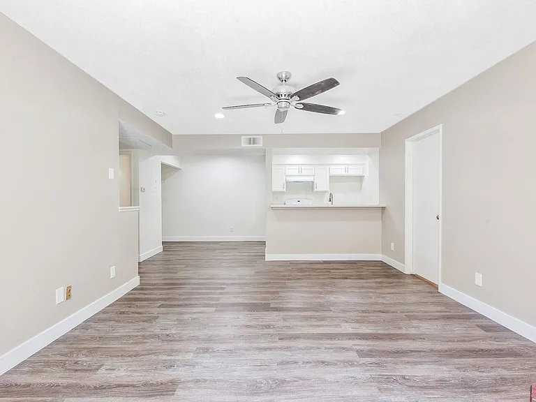 8182 Artesia Blvd — Photo 20
