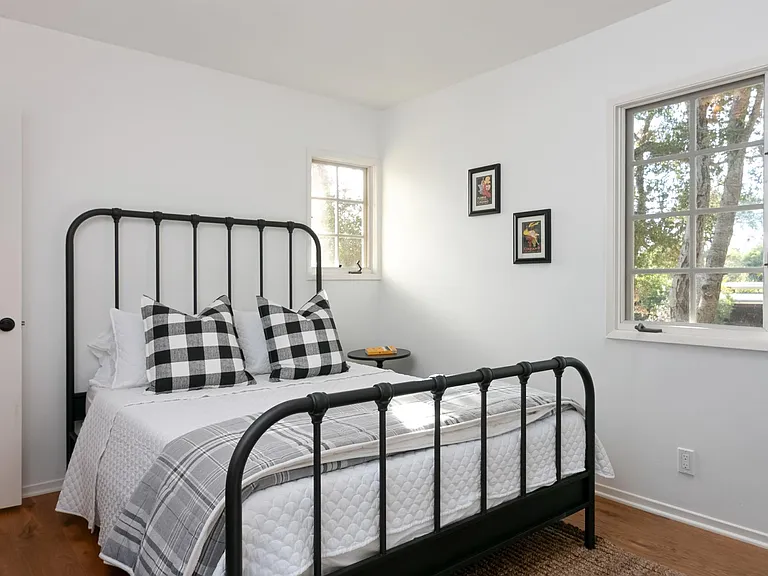 850 Cheltenham Rd — Photo 25
