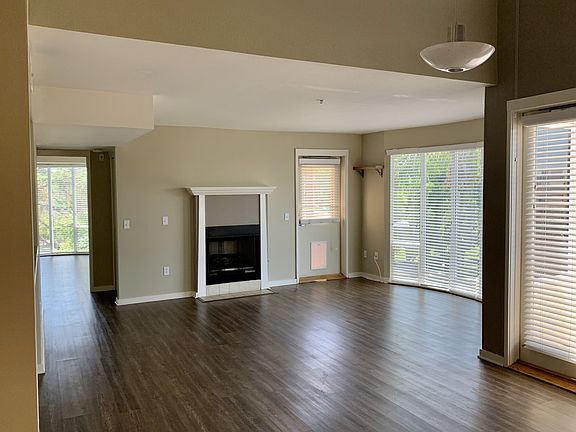2nd image of 3004 6th Ave APT 10