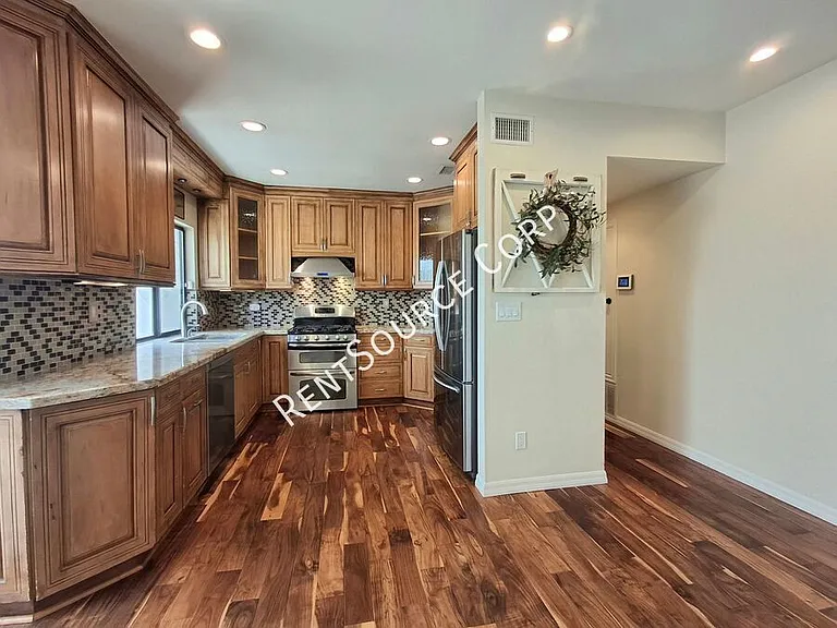 23902 Ranney House Ct — Photo 10
