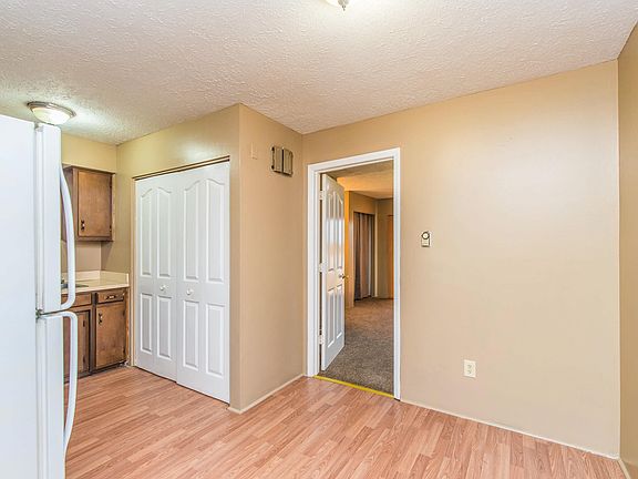 5th image of 141 Centennial Dr