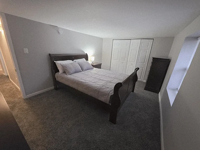 831 W Pearl St #100 — Photo 6