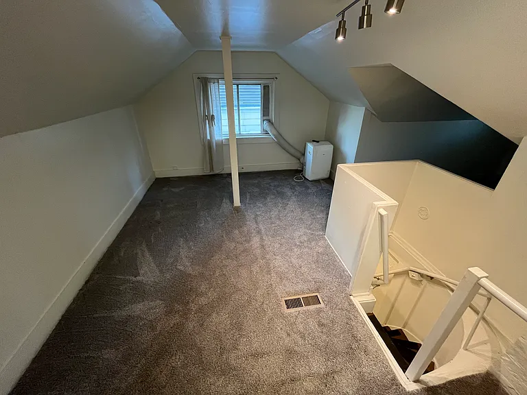 531 Elefa St — Photo 14