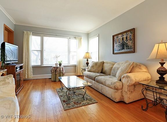 2nd image of 5753 W Leland Ave