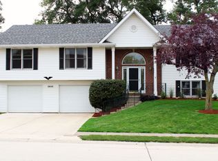 5818 Appomattox Rd, Davenport, IA 52806