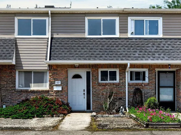 2050 Upper Middle Rd #69, Burlington, ON L7P 3R9