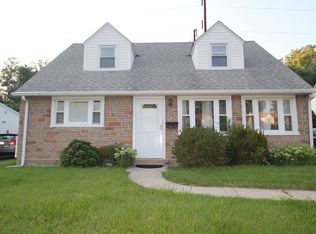 2435 Secane Rd, Secane, PA 19018