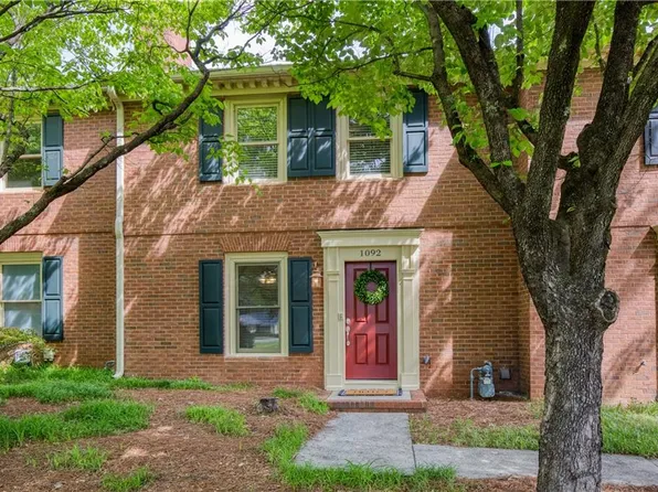 1092 Old Roswell Rd, Roswell, GA 30076