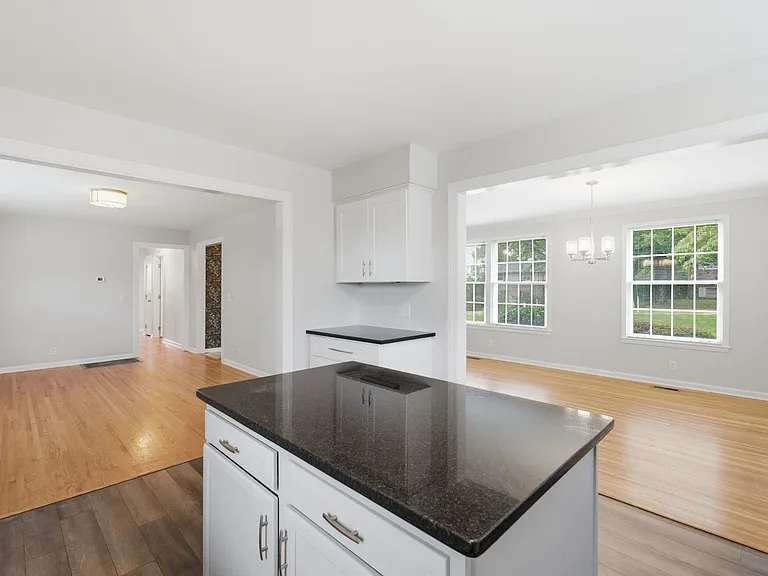2614 Edge O Lake Dr — Photo 8