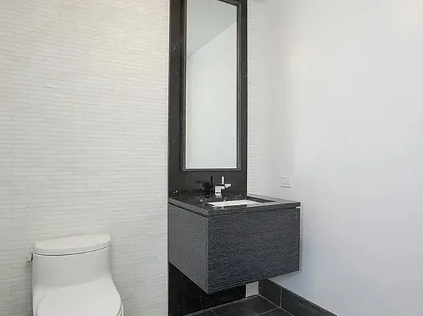 50 Riverside Boulevard 9A image 10 of 10