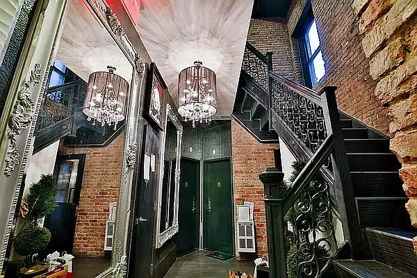 Rented by Oxford Property Group | media 10