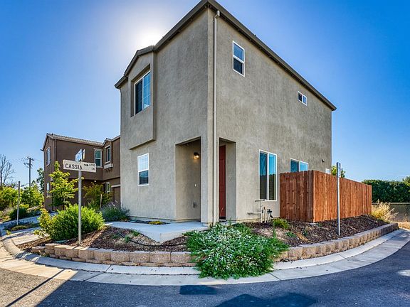 3rd image of Mangosteen Ln