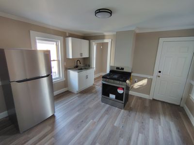 136 Oak St, Holyoke, MA, 01040