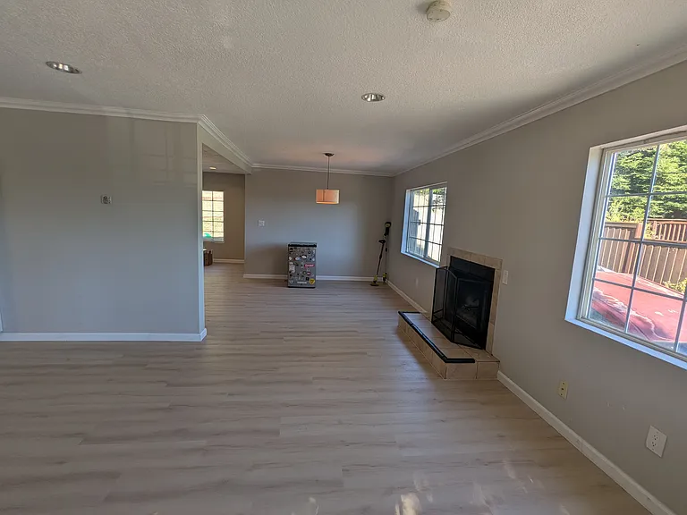 706 Appian Way — Photo 7