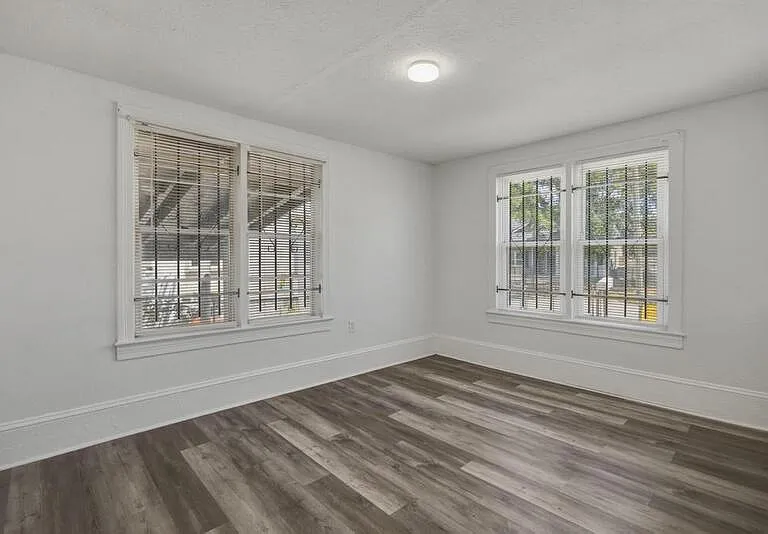 1216 W 24th St #1 — Photo 16
